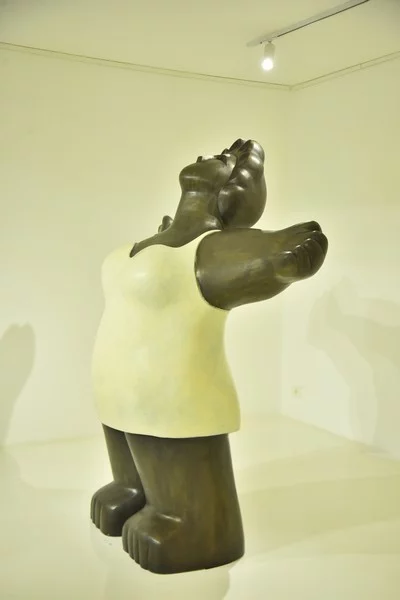 Comme Je L imagine Solo Exhibition at Chaos Art Gallery
